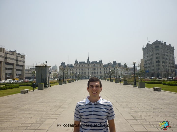 Paseo de los Heroes - Lima - Peru