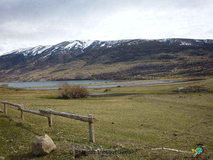 Laguna Azul -Torres del Paine - Patagonia Chilena
