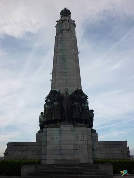 Monumento Mortos Guerras - Bruxelas - Belgica