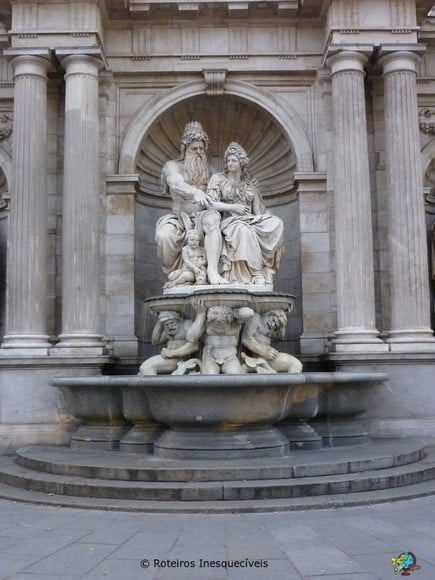 Albertinaplatz - Viena - Austria