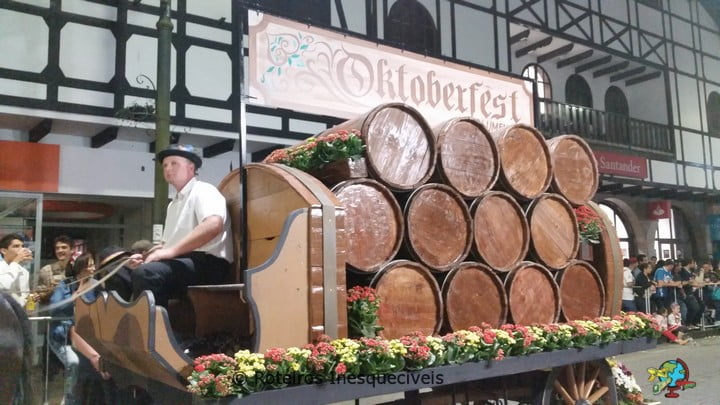 Desfile - Oktoberfest - Blumenau - Santa Catarina