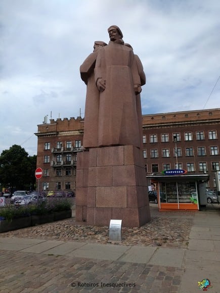 Latviesu Streknieku Piemineklis - Riga - Letonia