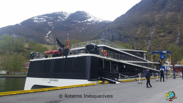 Barco - Flam - Noruega