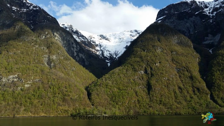 Naeroyfjord - Flam - Noruega