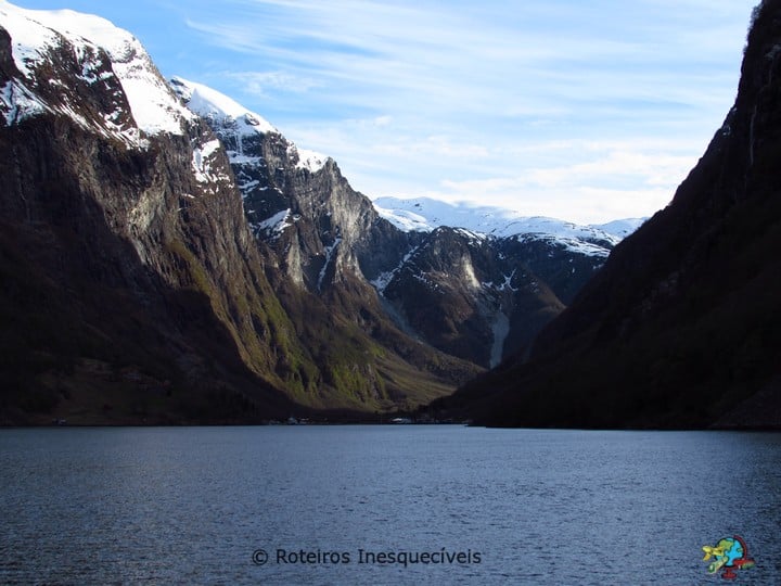 Naeroyfjord - Flam - Noruega
